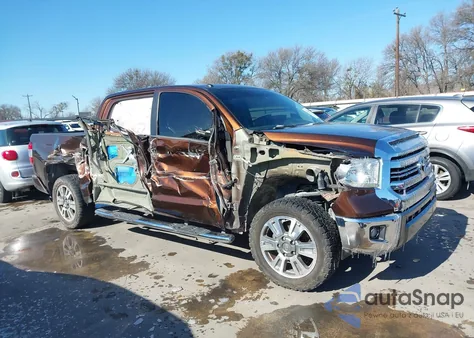 2017 Toyota Tundra 1794 5.7L V8 из США, поврежденный, VIN 5TFAW5F10HX617370